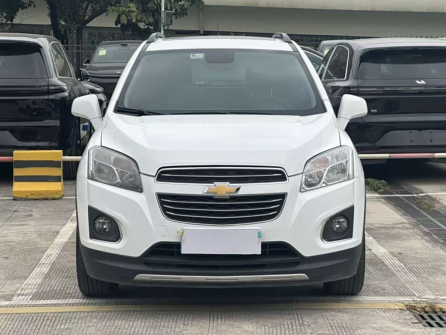 Chevrolet Tracker 2015 #3 Chevrolet Tracker 2015 car image #3