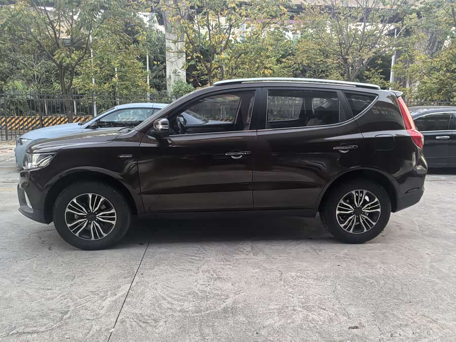 GEELY Vision X6 2017 car image #3