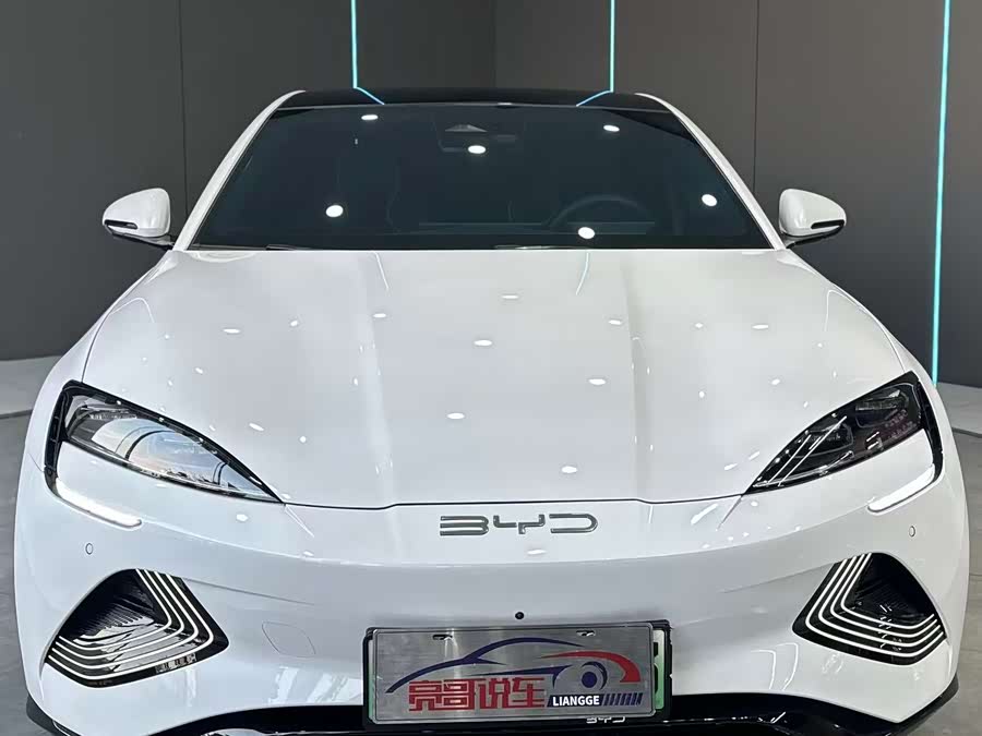 BYD Seal 2024 car image #3