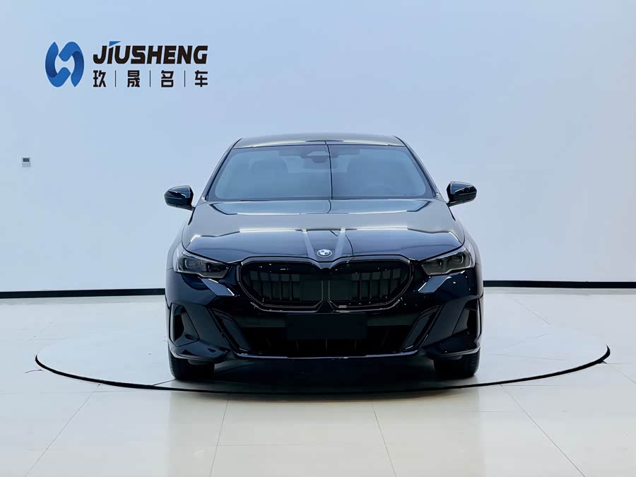 BMW 5 Series 2025 #3 BMW 5 Series 2025 car image #3