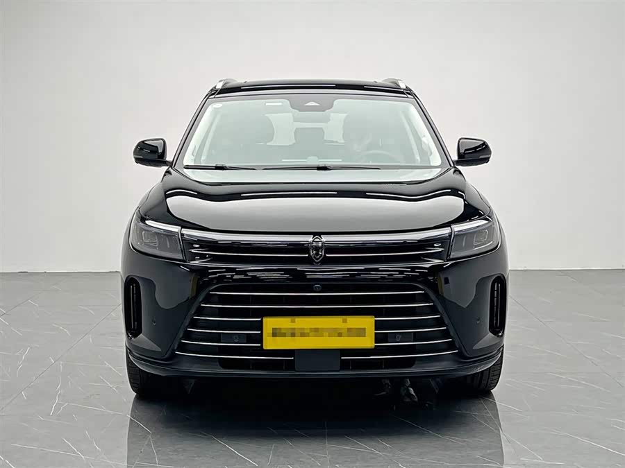 2025 car image #3