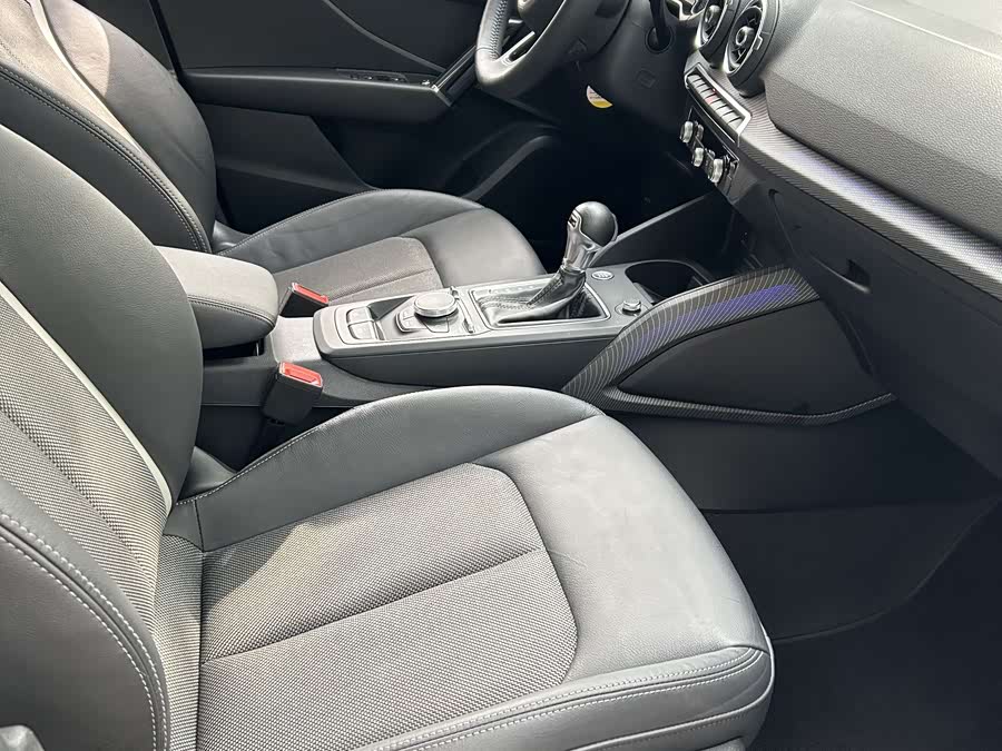 Audi Q2L 2020 #3 Audi Q2L 2020 immagine di auto #3