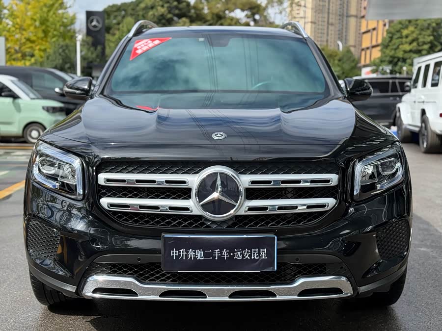 Mercedes-Benz GLB Class 2025 car image #3
