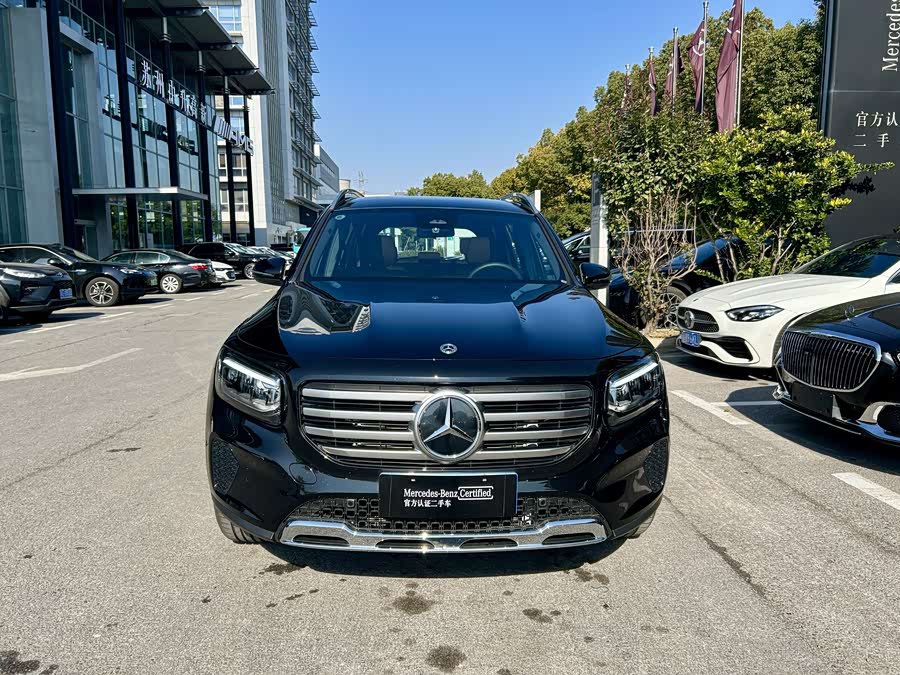 Mercedes-Benz GLB Class 2025 car image #3