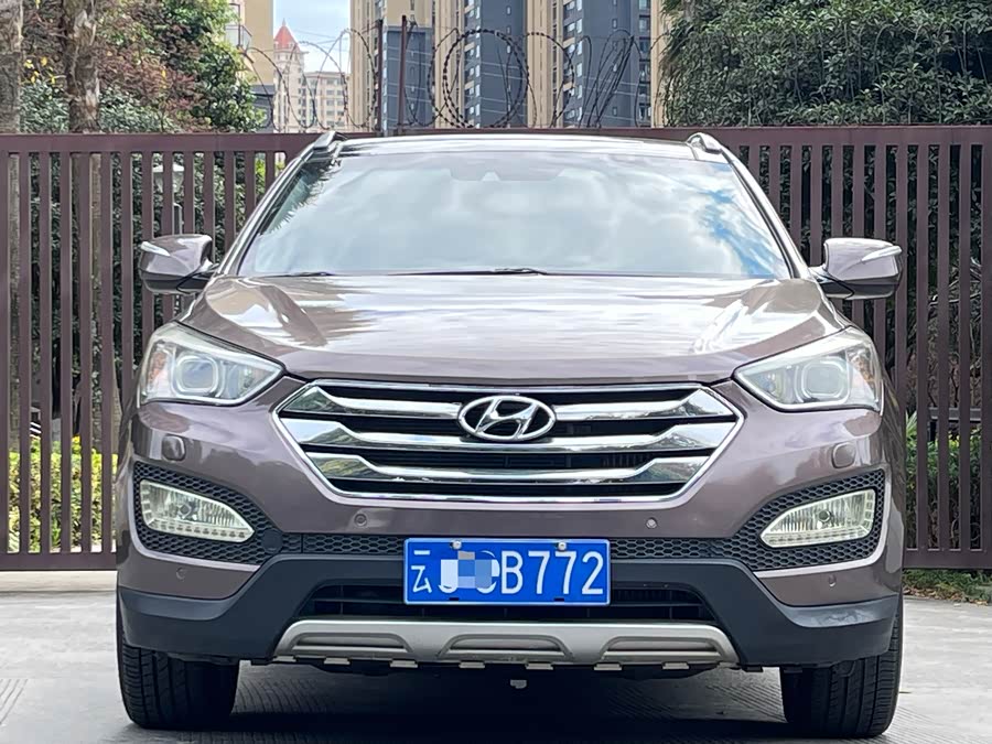 Hyundai Santa Fe 2013 car image #3
