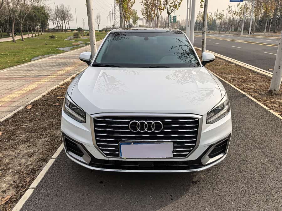 Audi Q2L 2021 car image #3
