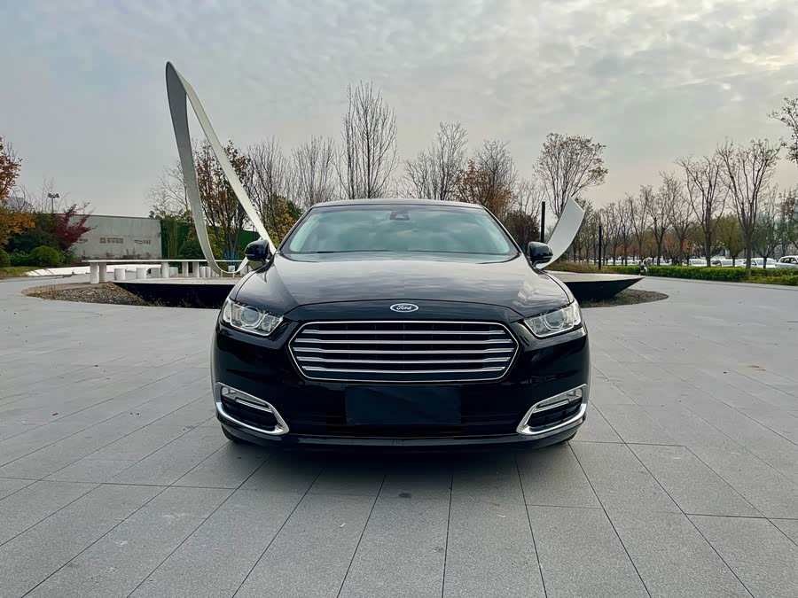 Ford Taurus 2017 car image #3