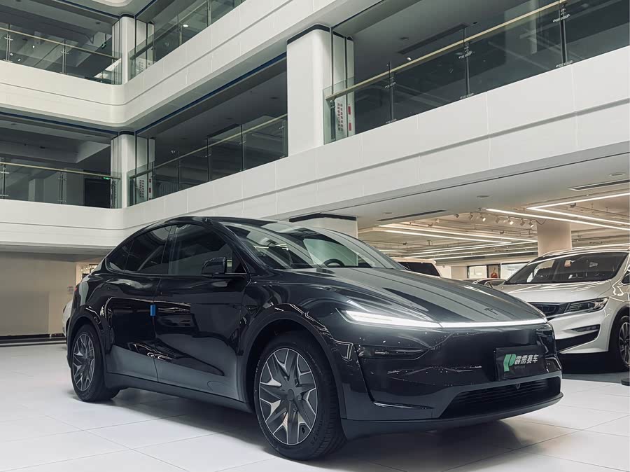 特斯拉 Model Y L 2025 汽车图片 #3