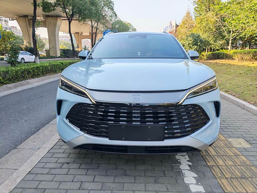 BYD SongL DM-i 2025 #3 BYD SongL DM-i 2025 car image #3