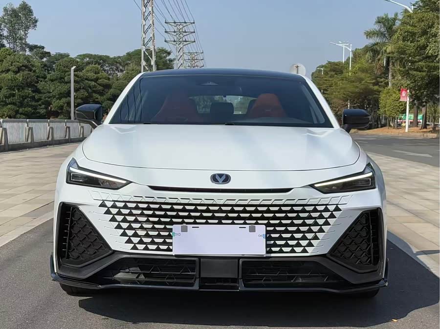 Changan UNI-V 2023 car image #3