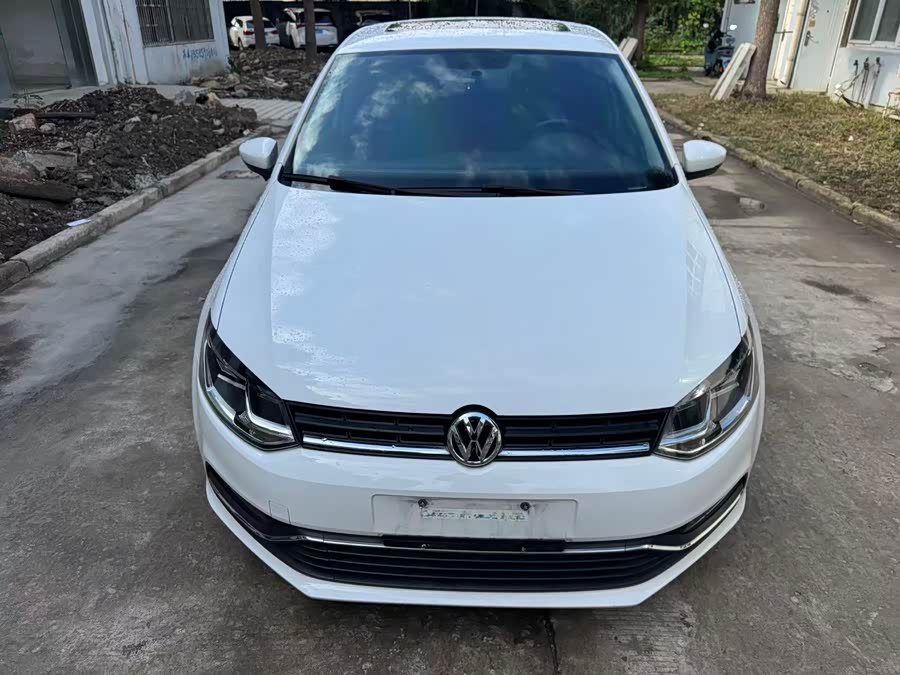 Volkswagen Polo 2018 car image #3