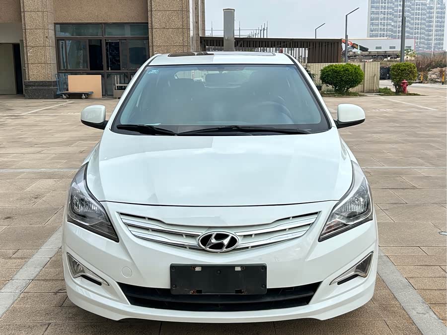 Mazda Reina Hatchback 2016 #3 Mazda Reina Hatchback 2016 car image #3