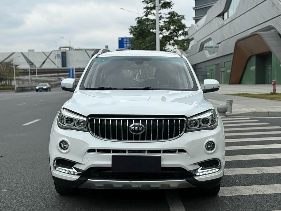 SWM X7 2018 imagen de coche #3