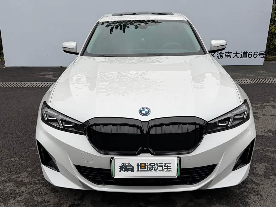 BMW i3 2024 car image #3