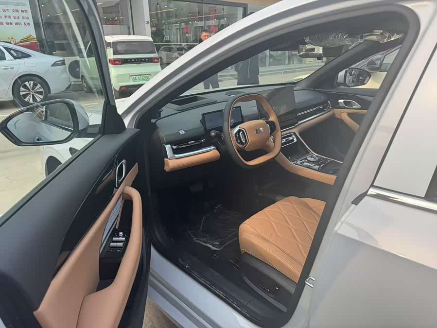 GEELY 2025 car image #3