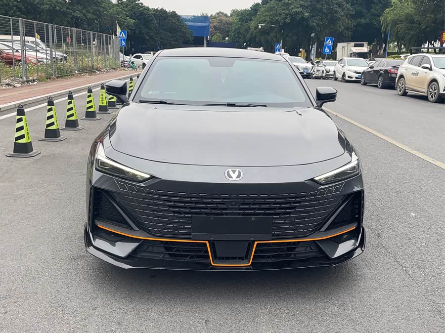 Changan UNI-V 2022 car image #3