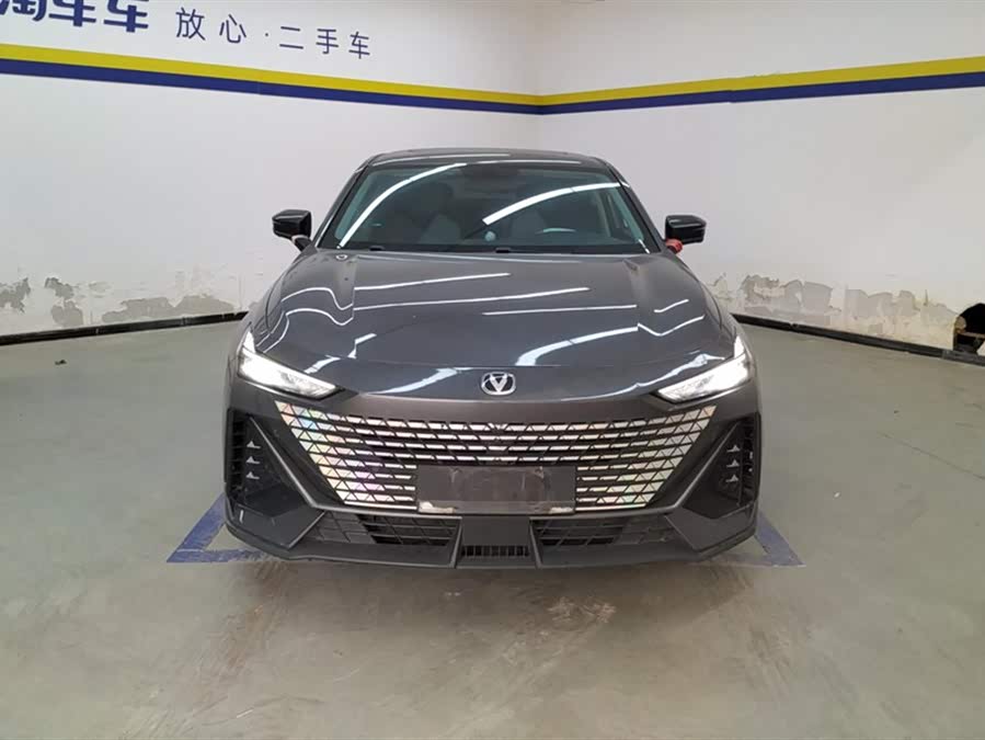 Changan UNI-V iDD 2023 car image #3