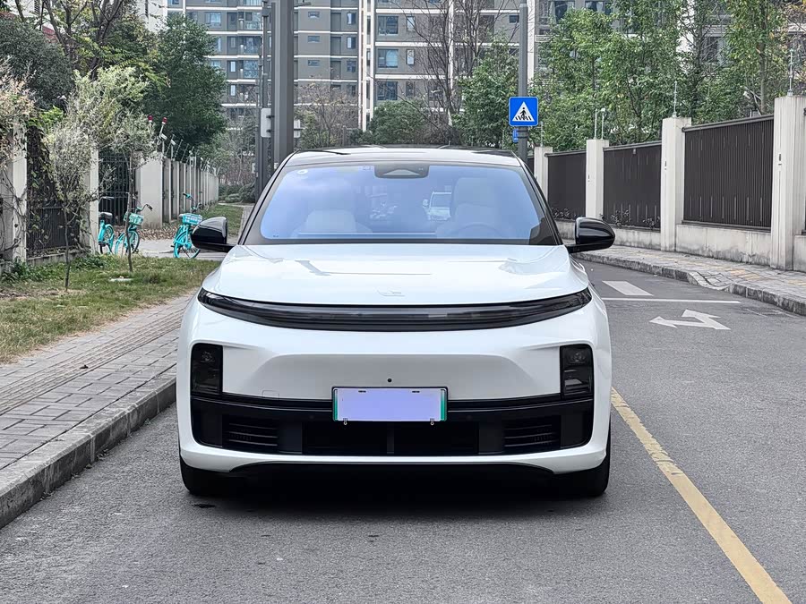 Li L7 2023 #3 Li L7 2023 car image #3