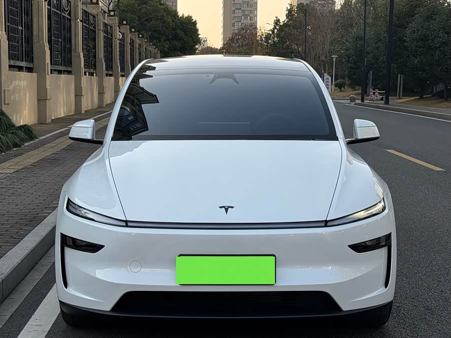 特斯拉 Model Y L 2025 汽车图片 #3