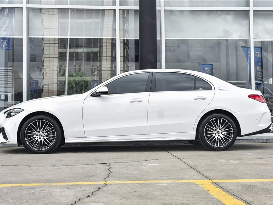 Mercedes-Benz C Class 2023 car image #3