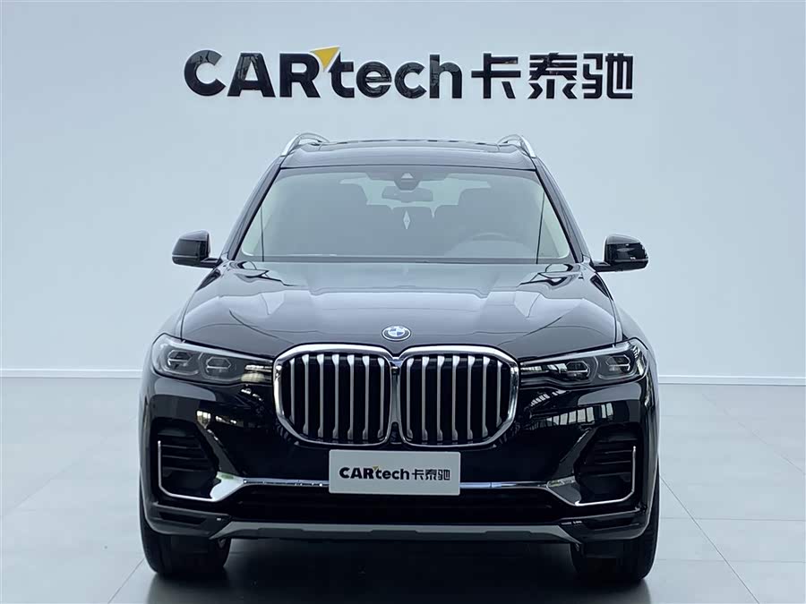 BMW X7 2021 car image #3