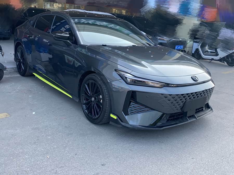 Changan UNI-V 2024 car image #3