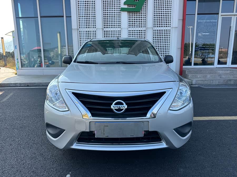 Nissan Sunny 2017 car image #3