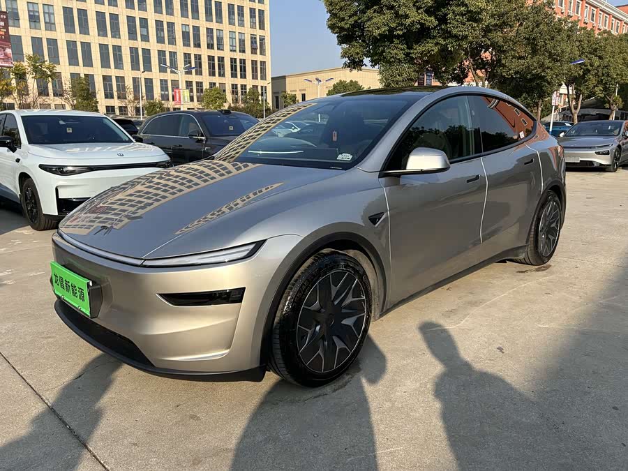 特斯拉 Model Y L 2025 汽车图片 #3