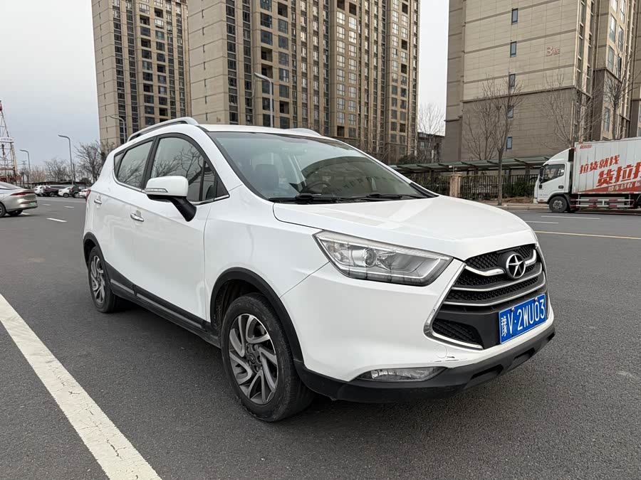 JAC 2015 #3 JAC 2015 car image #3