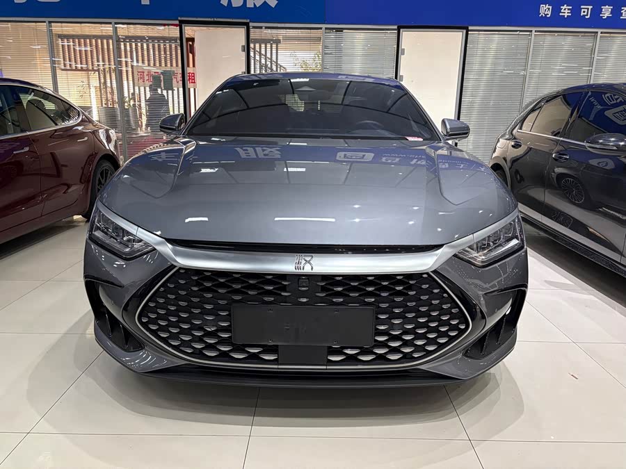 BYD Han 2023 صورة سيارة #3