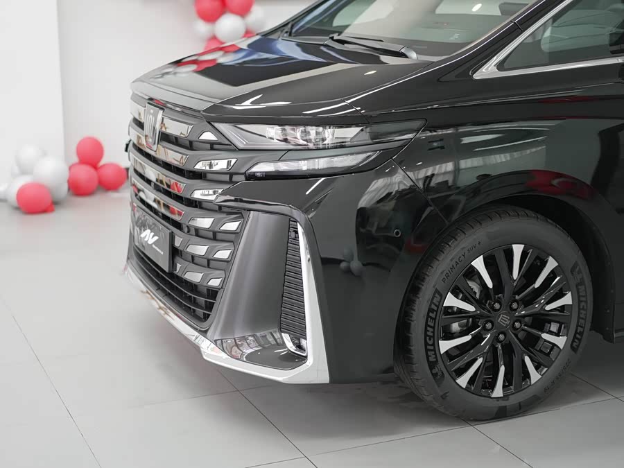 Toyota Vellfire imagem de carro #3