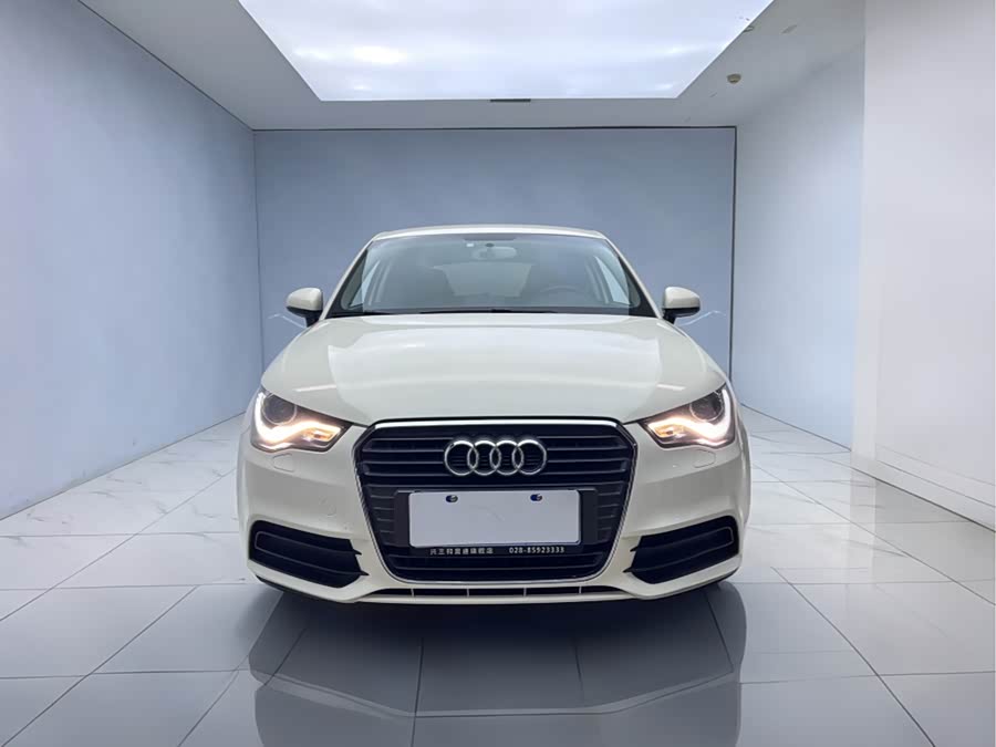Audi A1 2015 car image #3