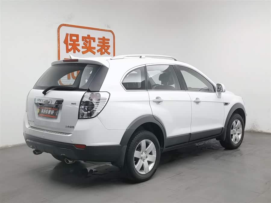 Chevrolet Captiva 2014 car image #3