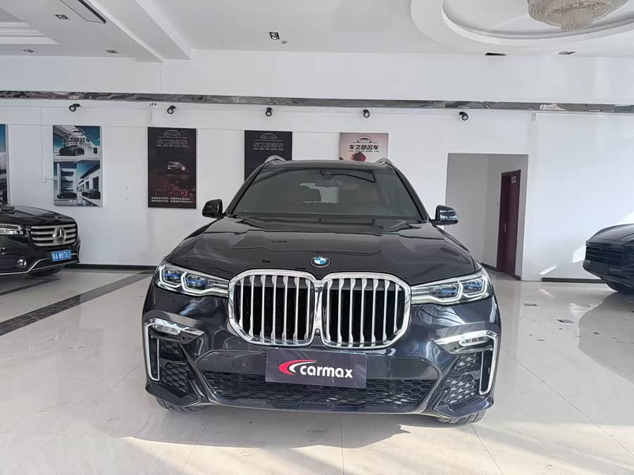 BMW X7 2020 car image #3