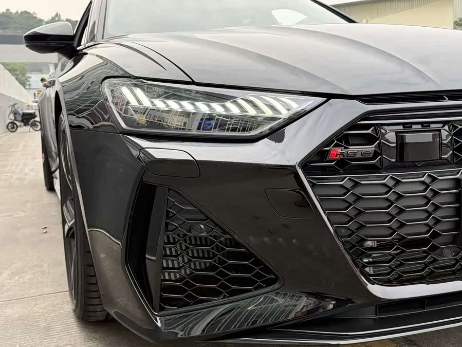 Audi RS 6 2023 immagine di auto #3