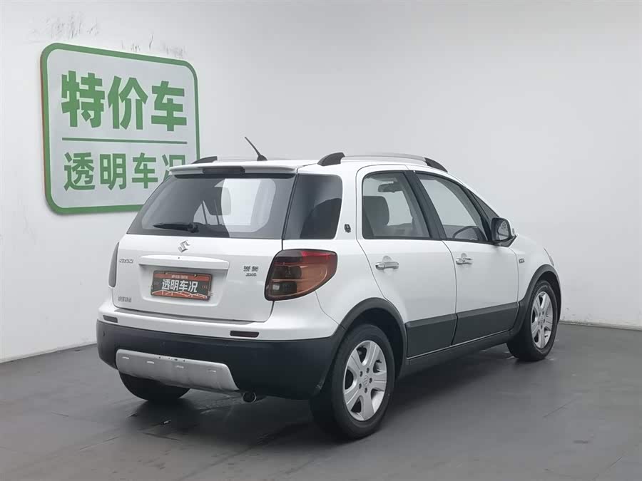 Suzuki SX4 2013 car image #3