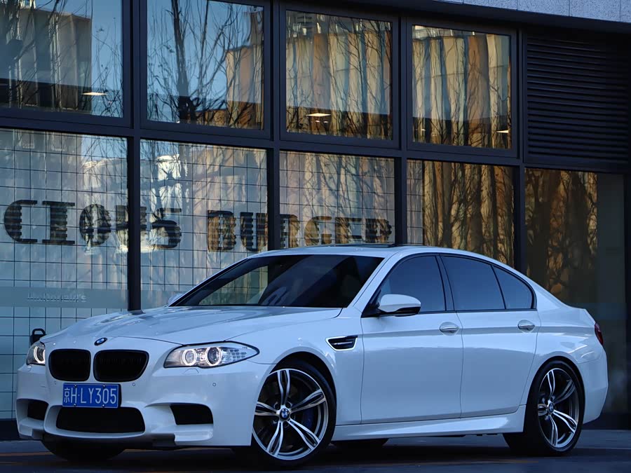 BMW M5 2013 #3 BMW M5 2013 car image #3