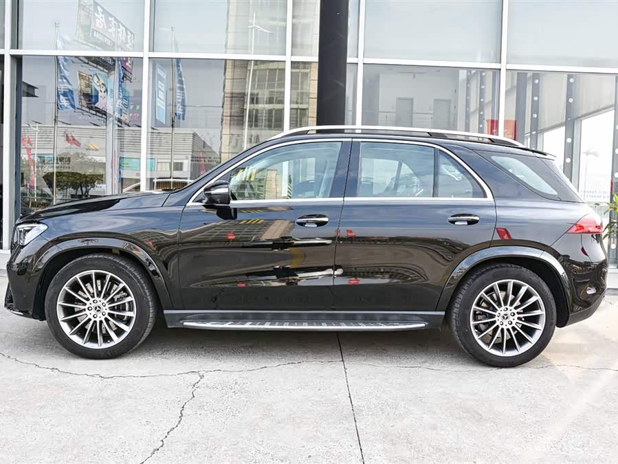 Mercedes-Benz GLE Class 2024 car image #3