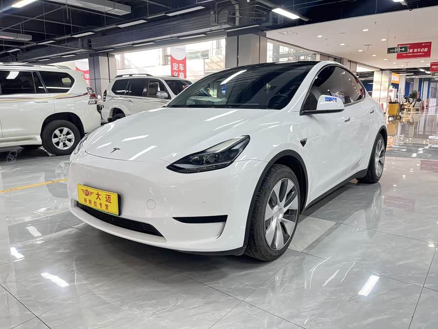 Tesla Model Y 2023 #3 Tesla Model Y 2023 car image #3