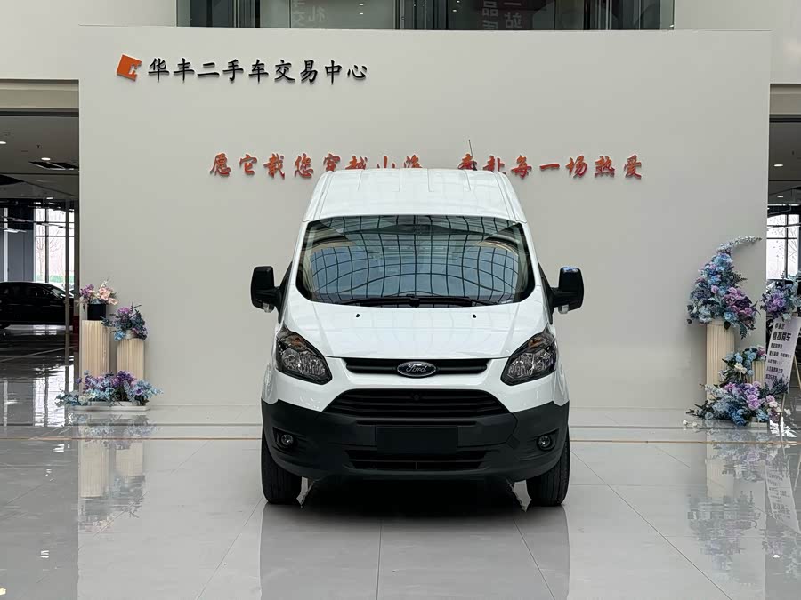 Ford Transit 2022 car image #3