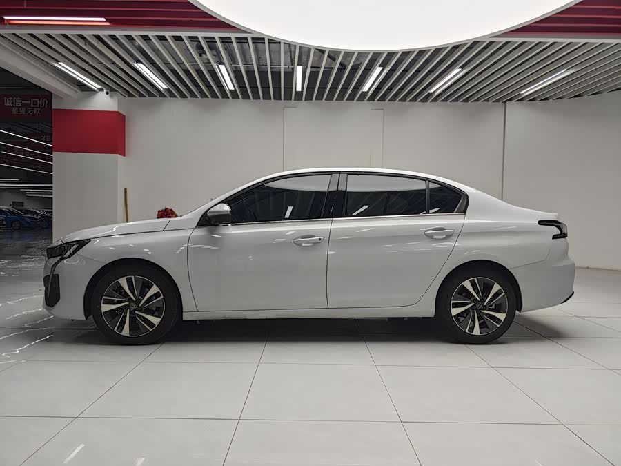 Peugeot 408 2024 car image #3