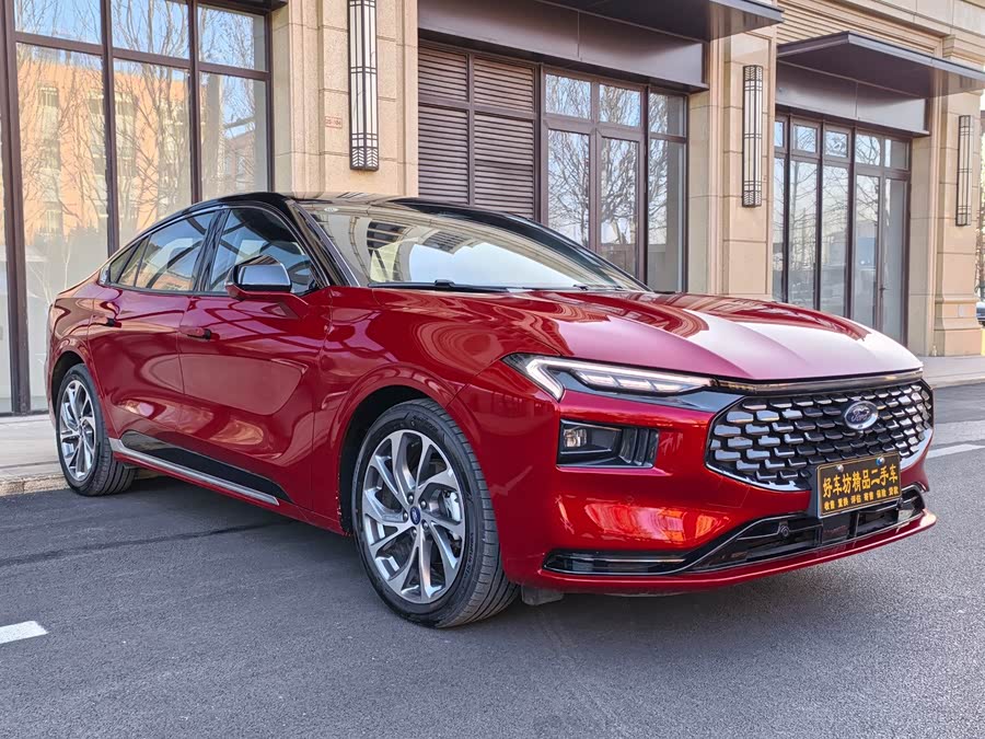 Ford Mondeo 2024 car image #3