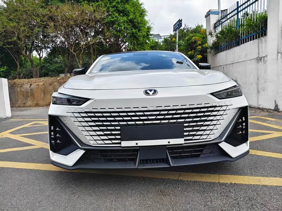 Changan UNI-V 2022 car image #3