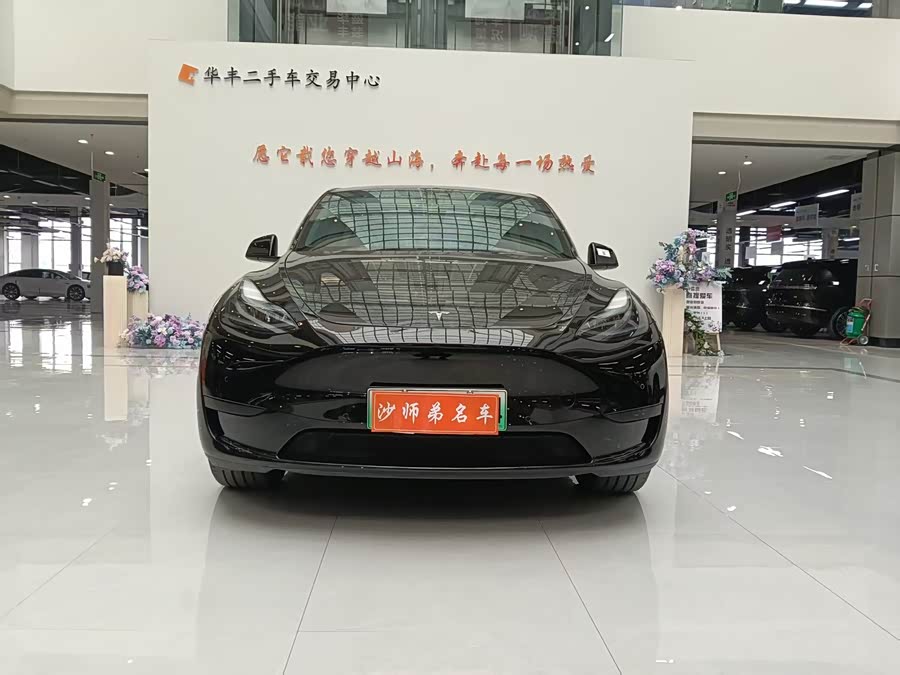 Tesla Model Y 2023 car image #3