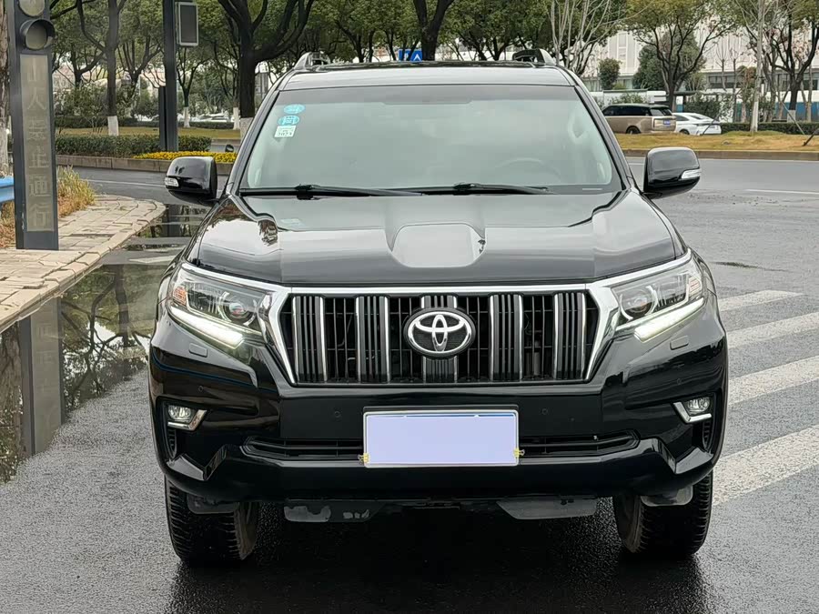 Toyota Land Cruiser Prado 2019 #3 Toyota Land Cruiser Prado 2019 car image #3