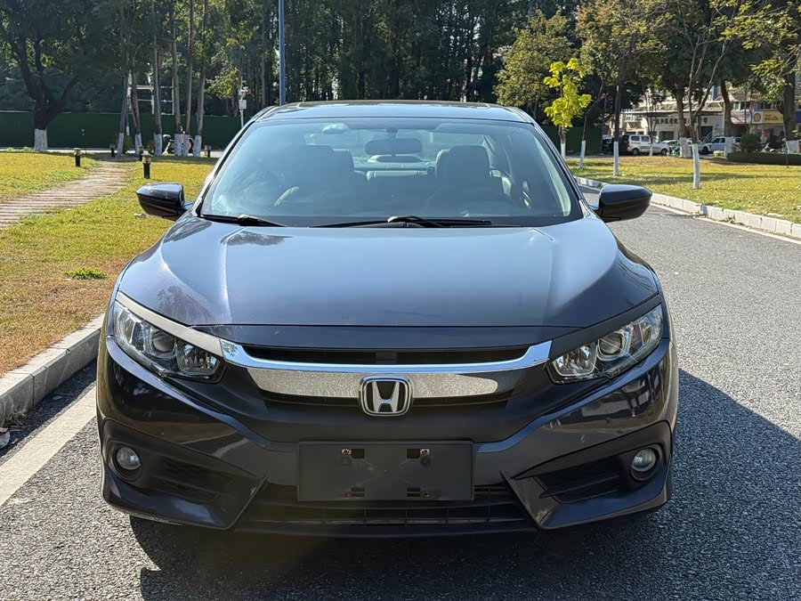 Honda Civic 2018 car image #3