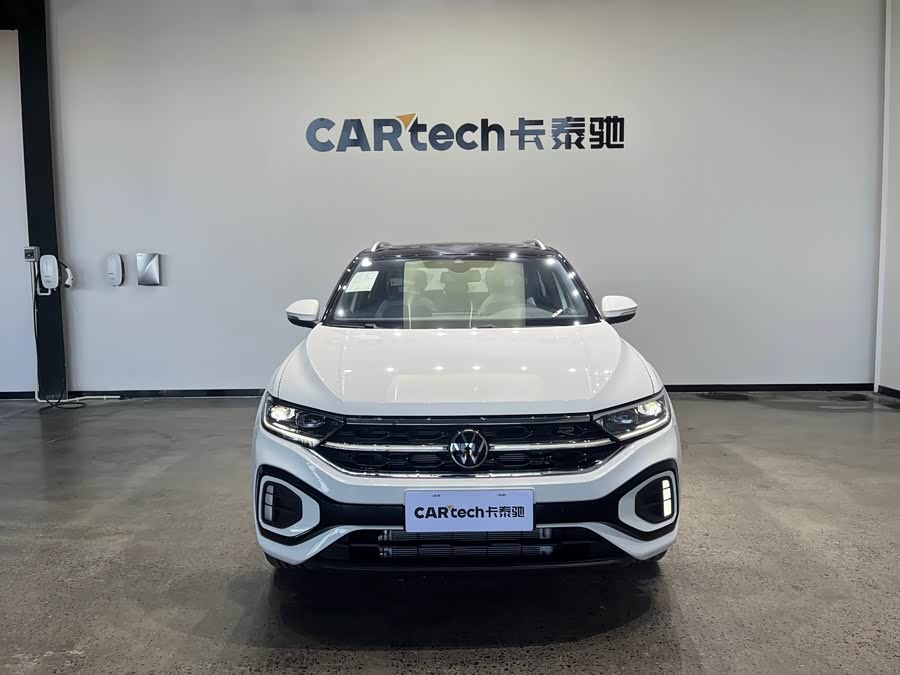 Volkswagen T-Roc 2025 car image #3