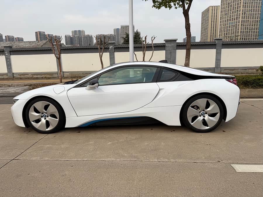 BMW i8 2016 car image #3