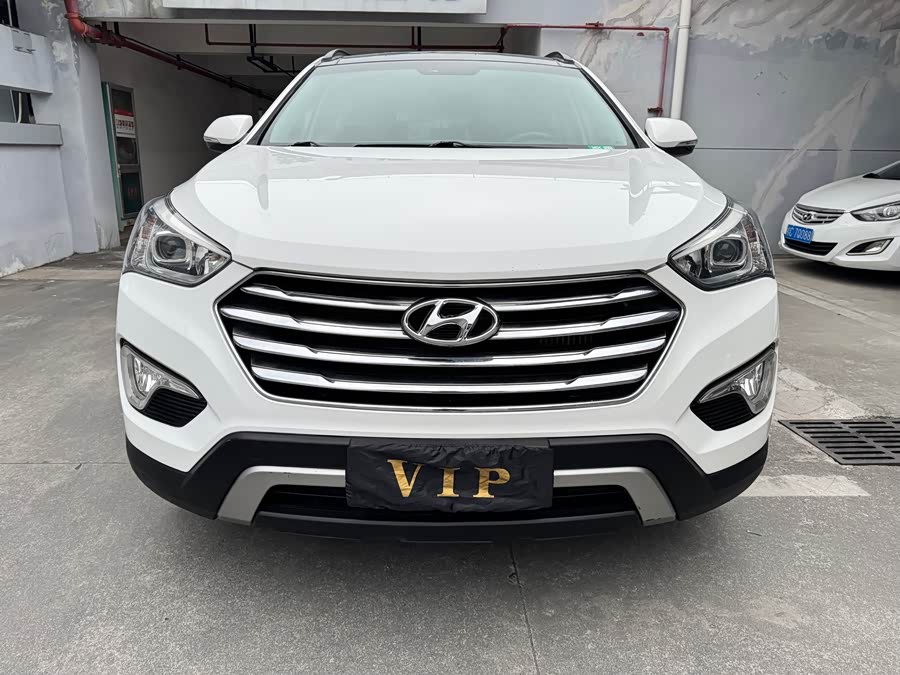 Hyundai Grand Santa Fe 2015 car image #3