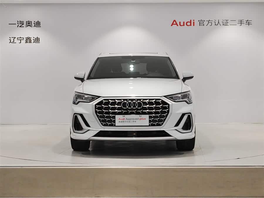 Audi Q3 2024 car image #3